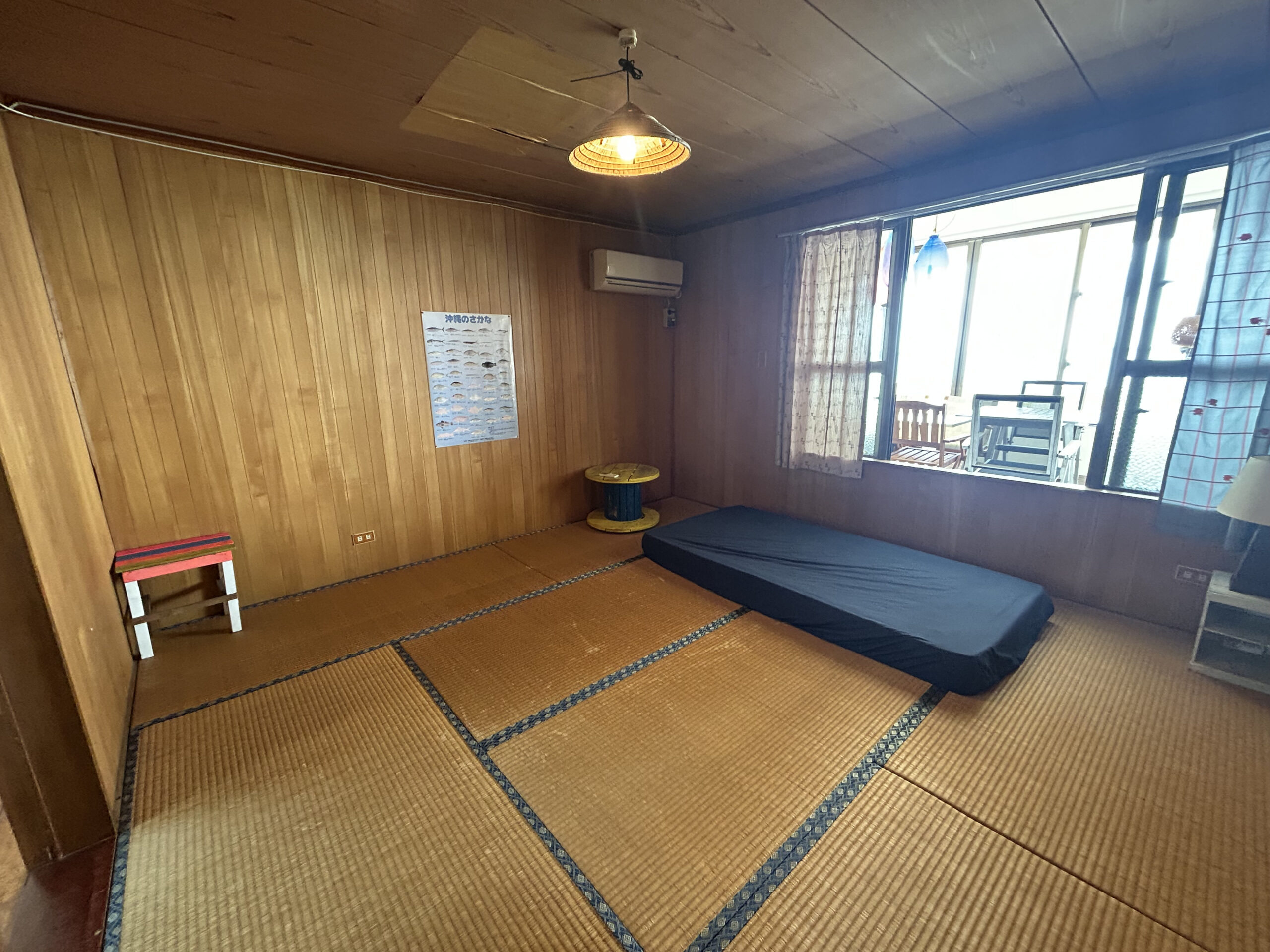 個室B